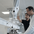 Régulation d’air sur sorbonne : pourquoi elle est essentielle pour la sécurité des laboratoires